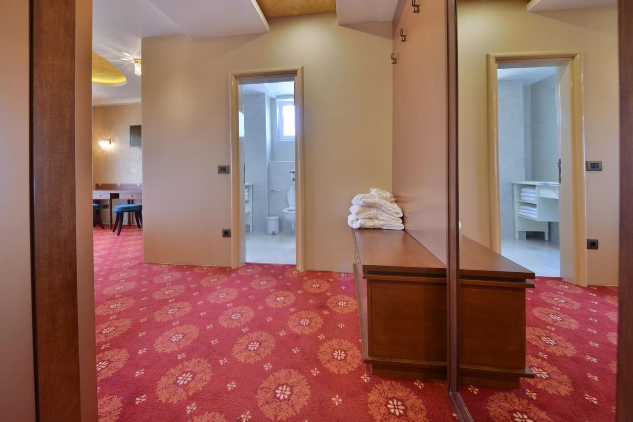 Pržno Hotel Villa Katarina מראה חיצוני תמונה